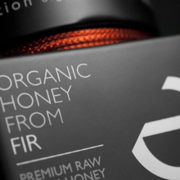 Agrandir l'image de Limited Edition Premium Organic Fir Honey from Greece’s Mainalo – PDO 298g  Eulogia of Sparta Image de Limited Edition Premium Organic Fir Honey from Greece’s Mainalo – PDO 298g  Eulogia of Sparta