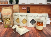 Traditional Italian Pasta Lovers & Sauce Gift Box Set