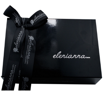 Agrandir l'image de Coffret cadeau premium Tsikoudia crétois - 4x200ml, 35N, verres gravés Image de Coffret cadeau premium Tsikoudia crétois - 4x200ml, 35N, verres gravés